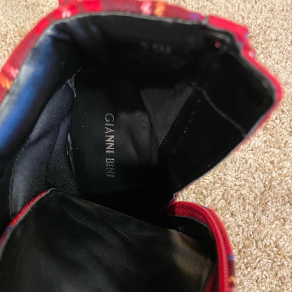 Gianni Bini Ambelynn Plaid Heeled Hiker Lug Sole Combat Bootie Lace Up Boot - Picture 4 of 15